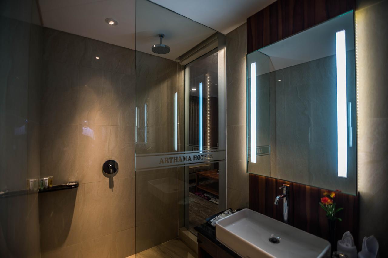 Arthama Hotels Makassar Luaran gambar