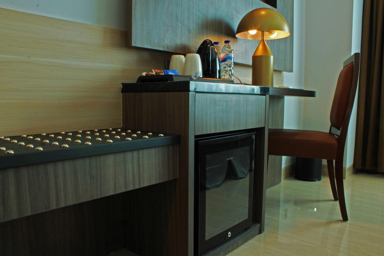 Arthama Hotels Makassar Luaran gambar