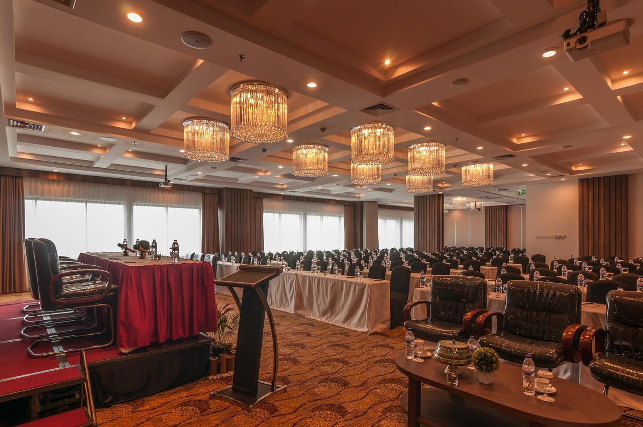 Arthama Hotels Makassar Luaran gambar